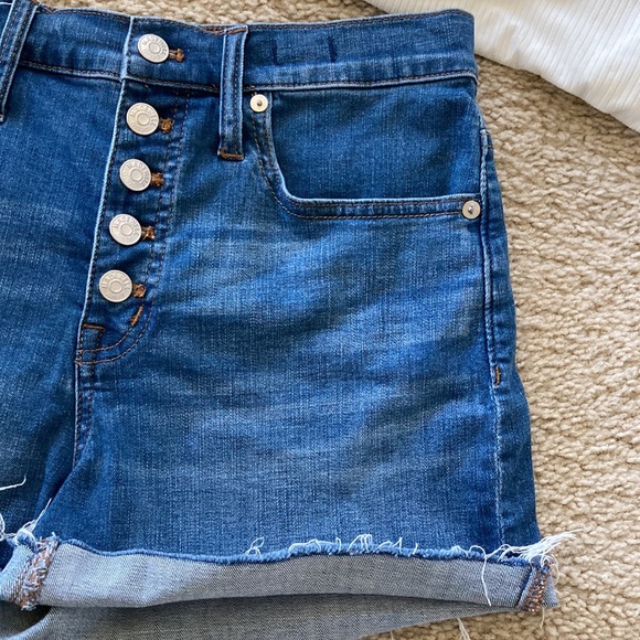 Madewell High Rise Denim Shorts Button Front Edition - Picture 3 of 5